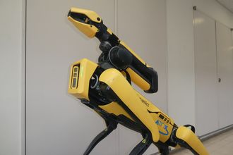 ロボット